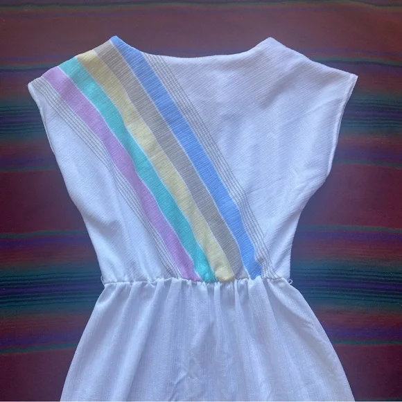 VTG Fashion Place polyester Union Made Dress! White with Pastels. USA. Size 10p. - Picture 10 of 15